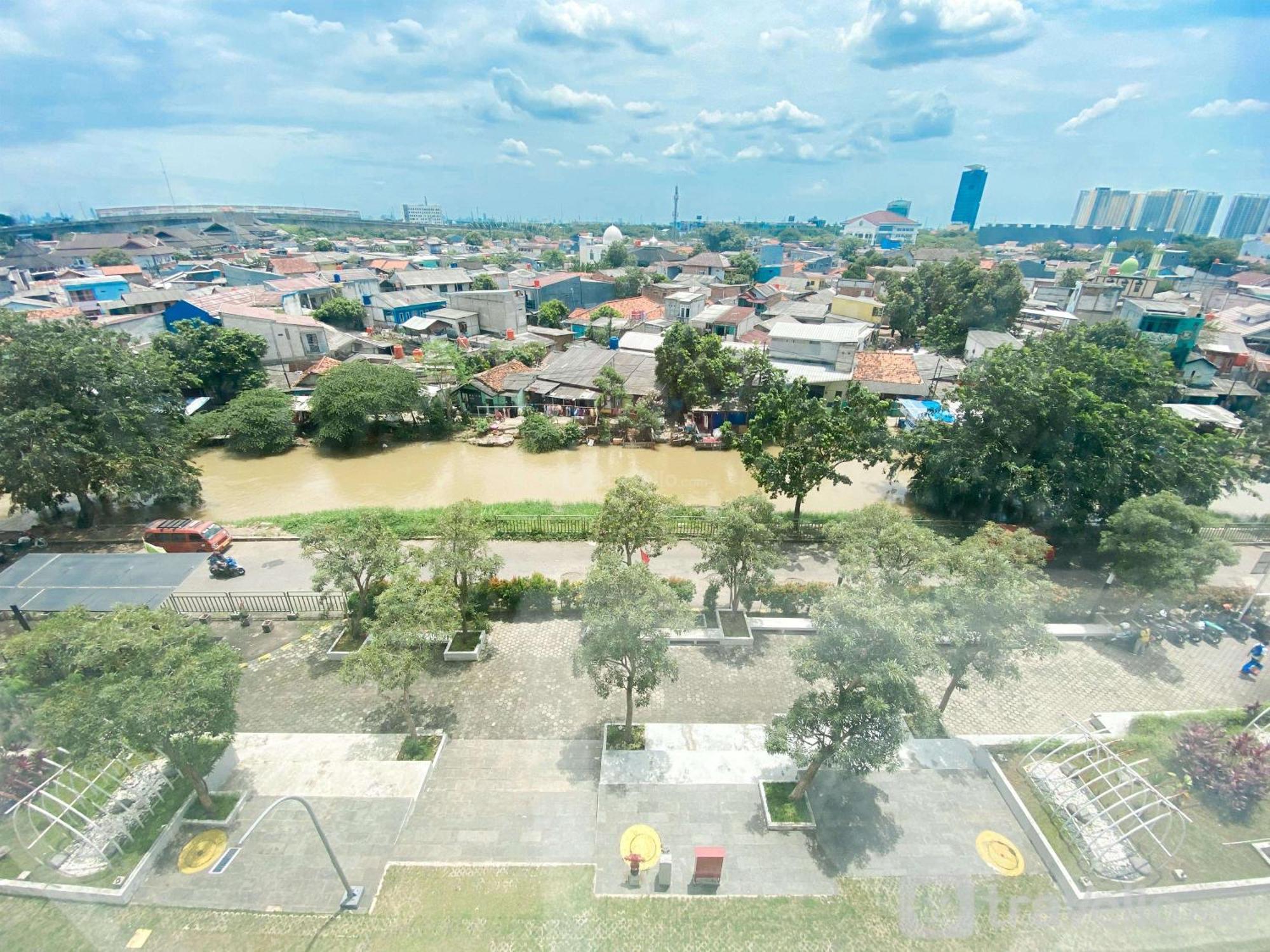 Simply Look At Patraland Urbano By Travelio Apartemen Bekasi